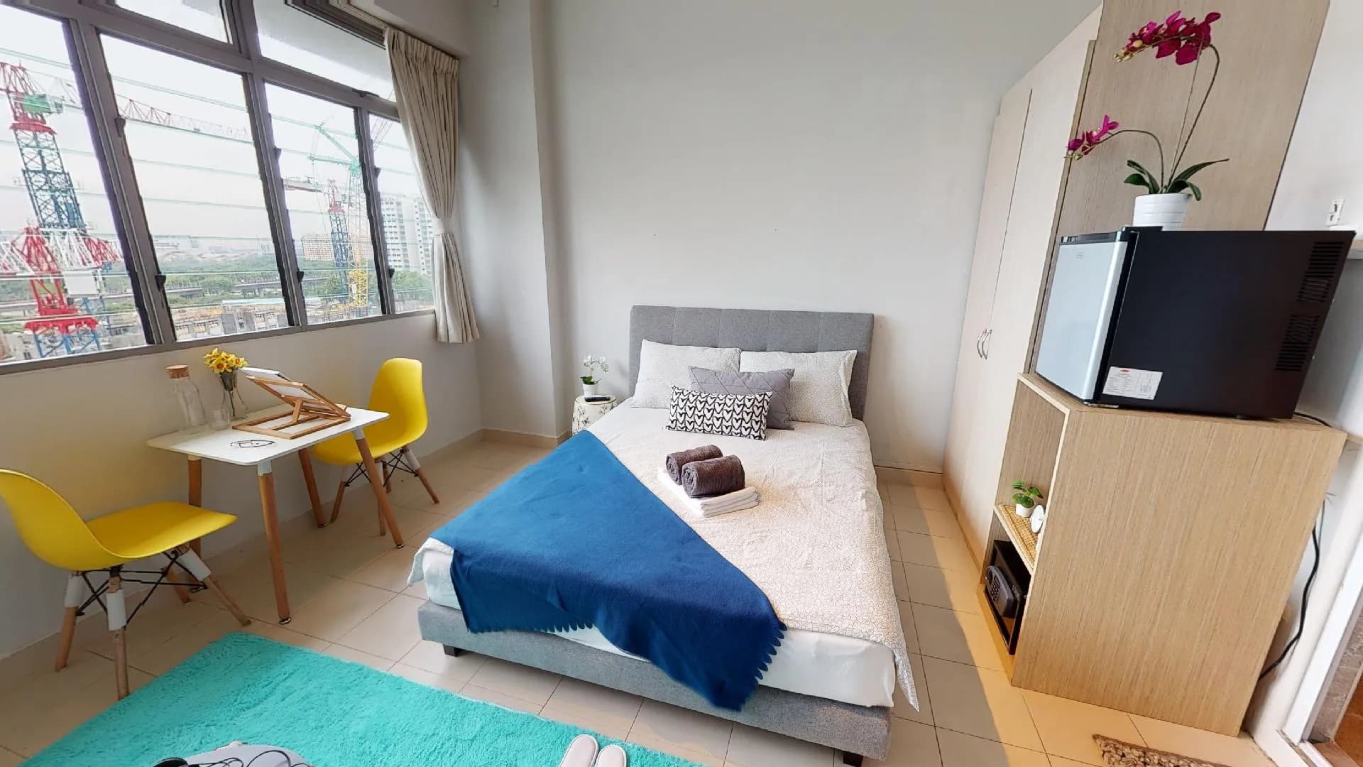 Queen Standard Suite 2
