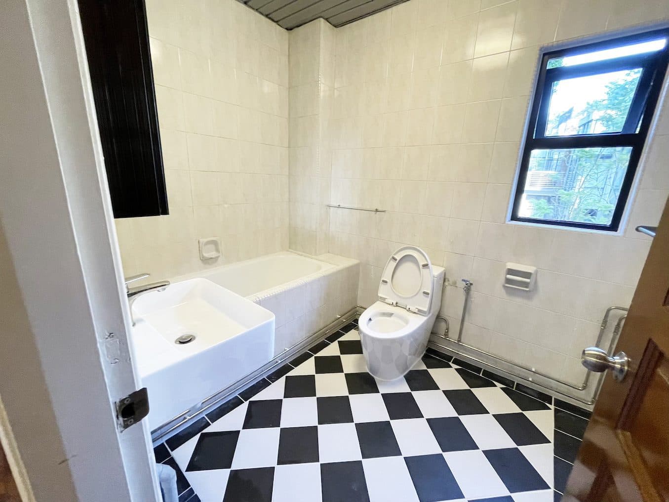 The Dublin House - EXECUTIVE SUITE 4
