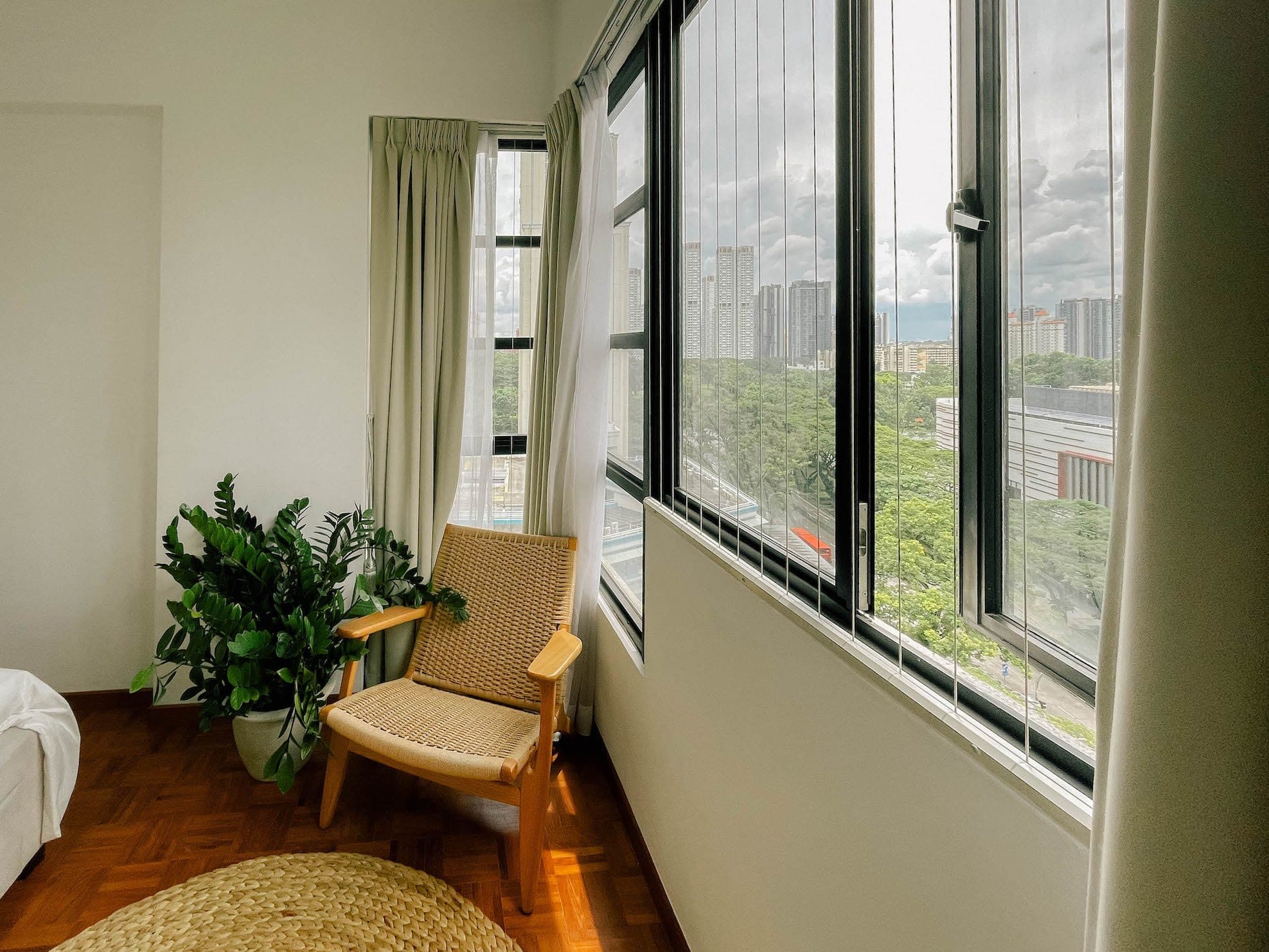 Central Green - EXECUTIVE SUITE 2