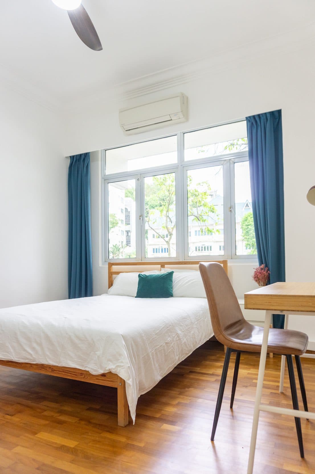 3 Holland Park – Coastal - Deluxe Room 2