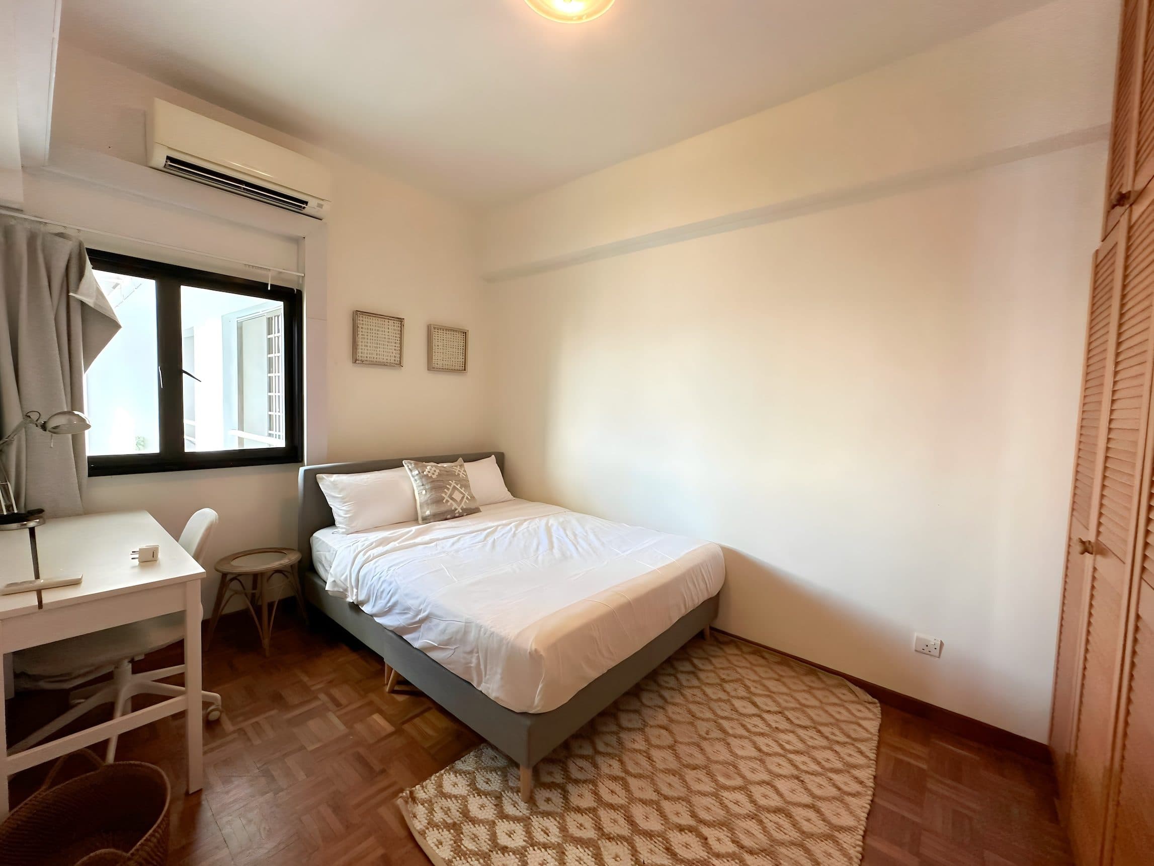 River Valley – Modern Home - STANDARD ROOM B 4