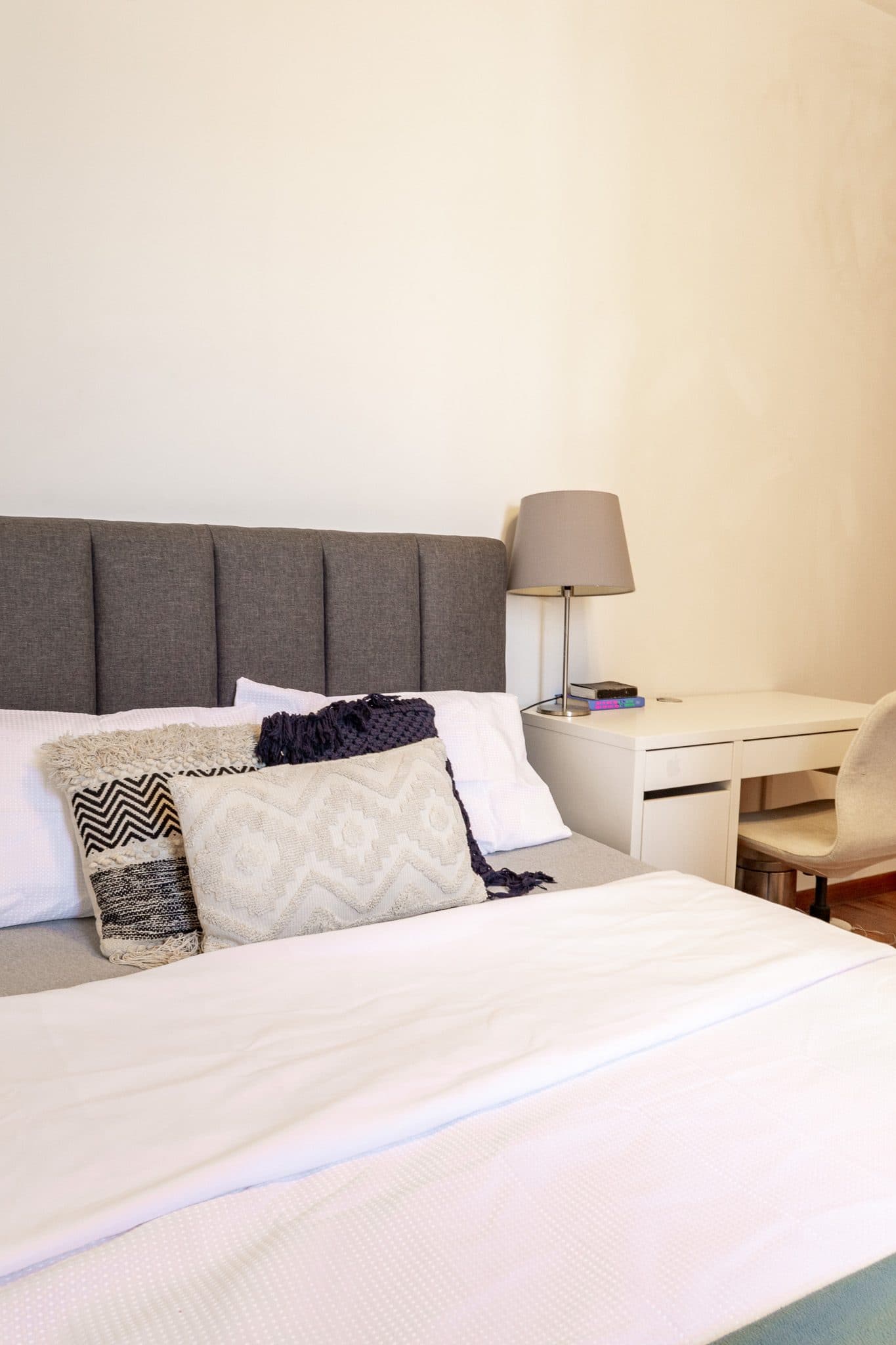 City Square Residence – Mid Century - Junior Master Suite