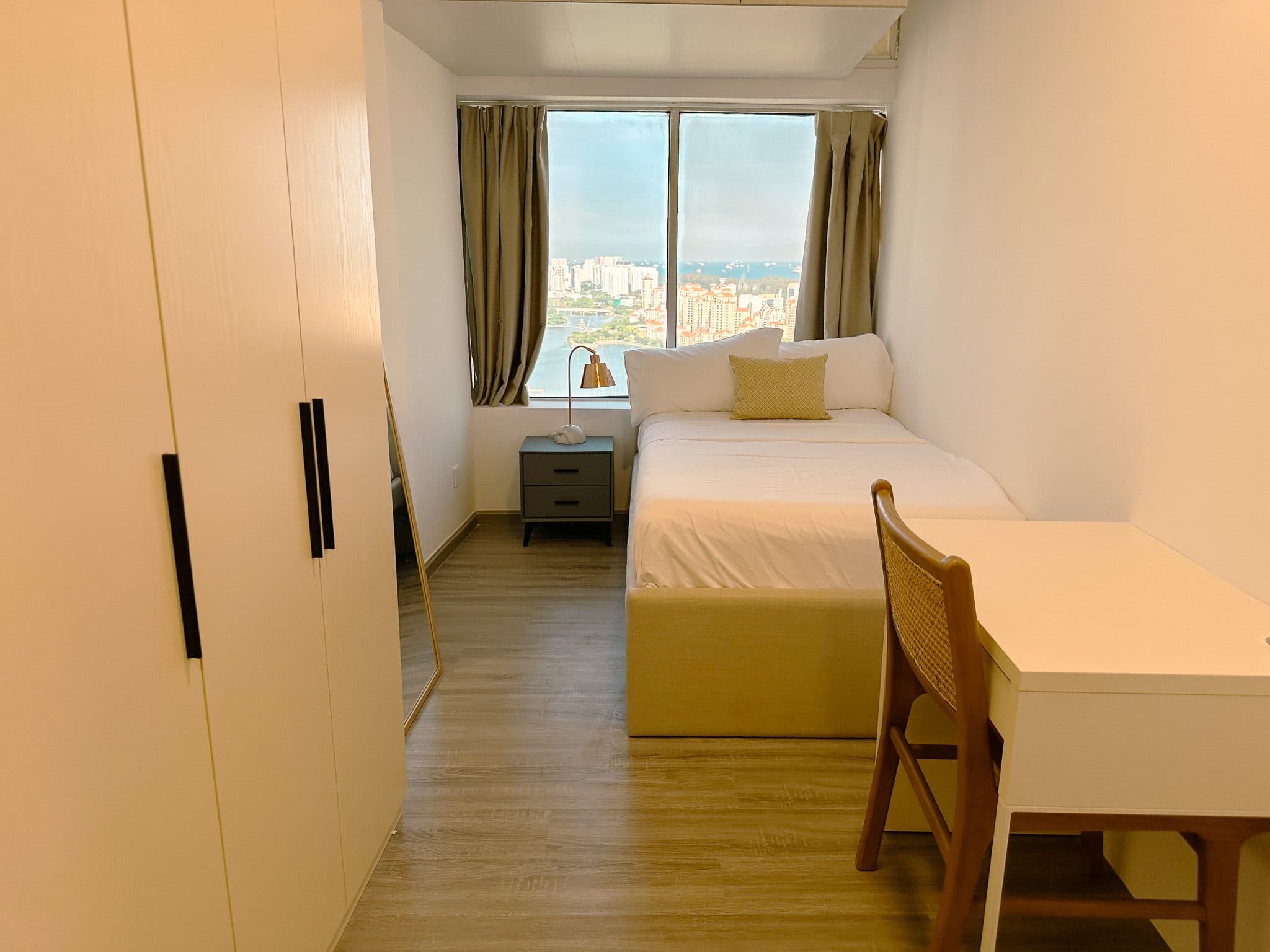The Plaza – Grand Skyline - STANDARD ROOM A 2