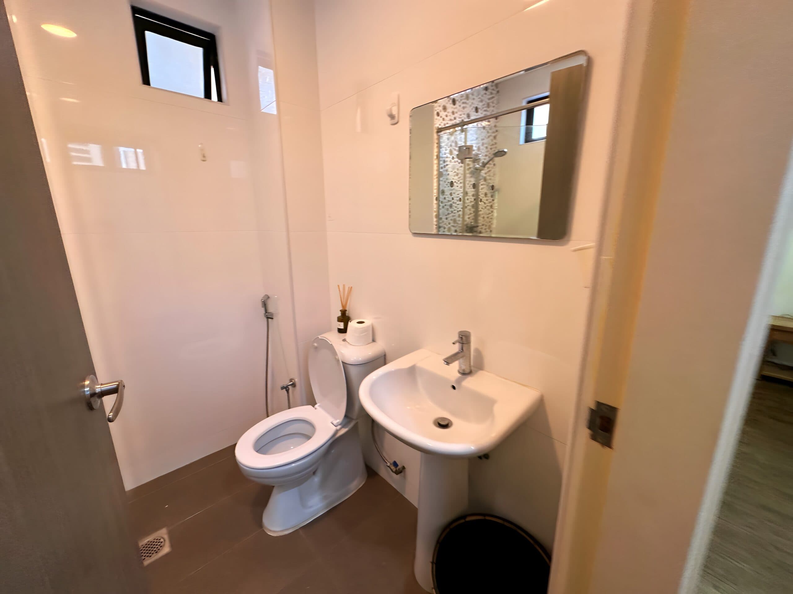 Shan Gate - MASTER SUITE 3