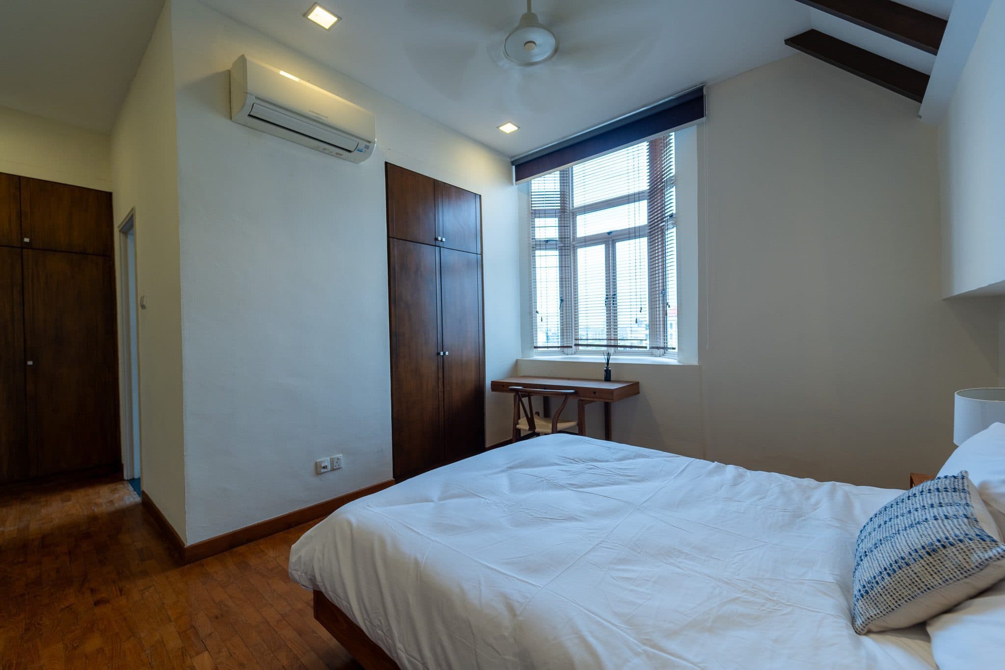 Langston Ville – Urban Modern Penthouse - EXECUTIVE SUITE 3
