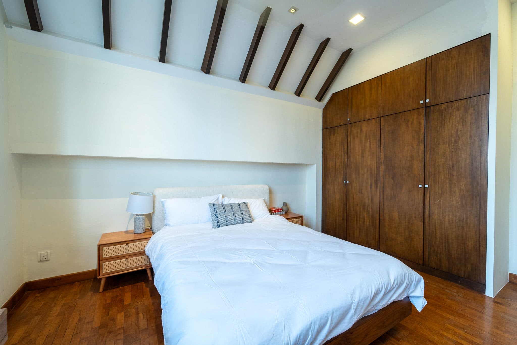 Langston Ville – Urban Modern Penthouse - EXECUTIVE SUITE 2