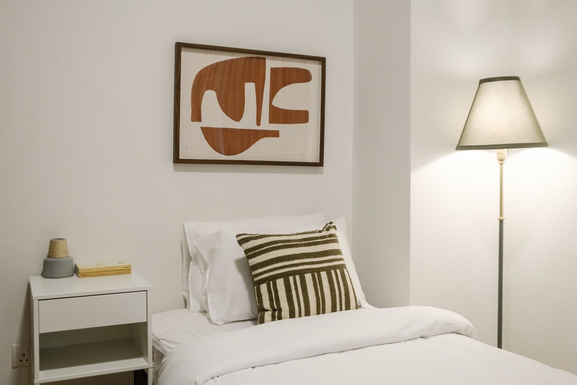 Oleanas Residence – Earthy Modern - DELUXE ROOM B 2