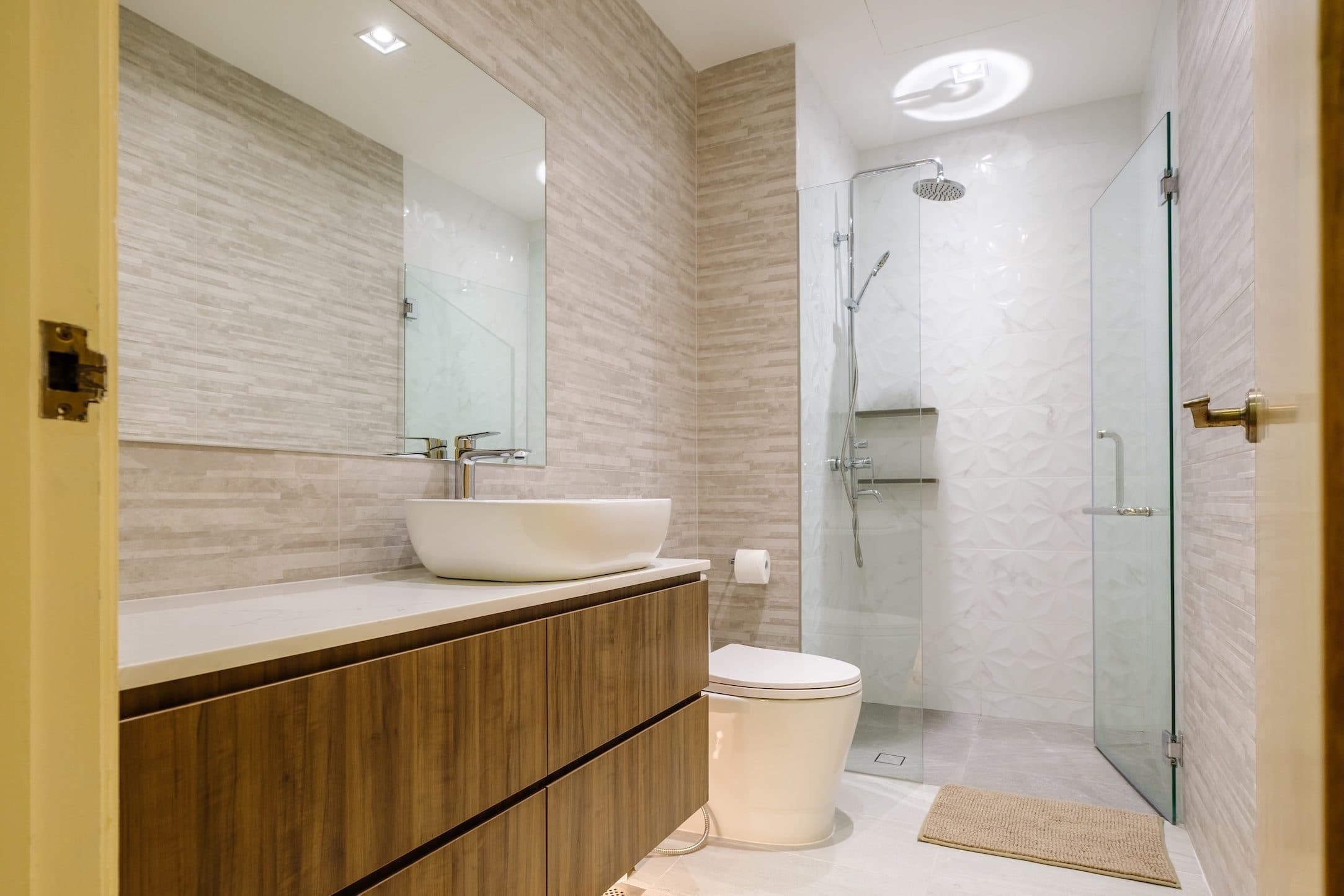 Oleanas Residence – Earthy Modern - DELUXE ROOM B 3