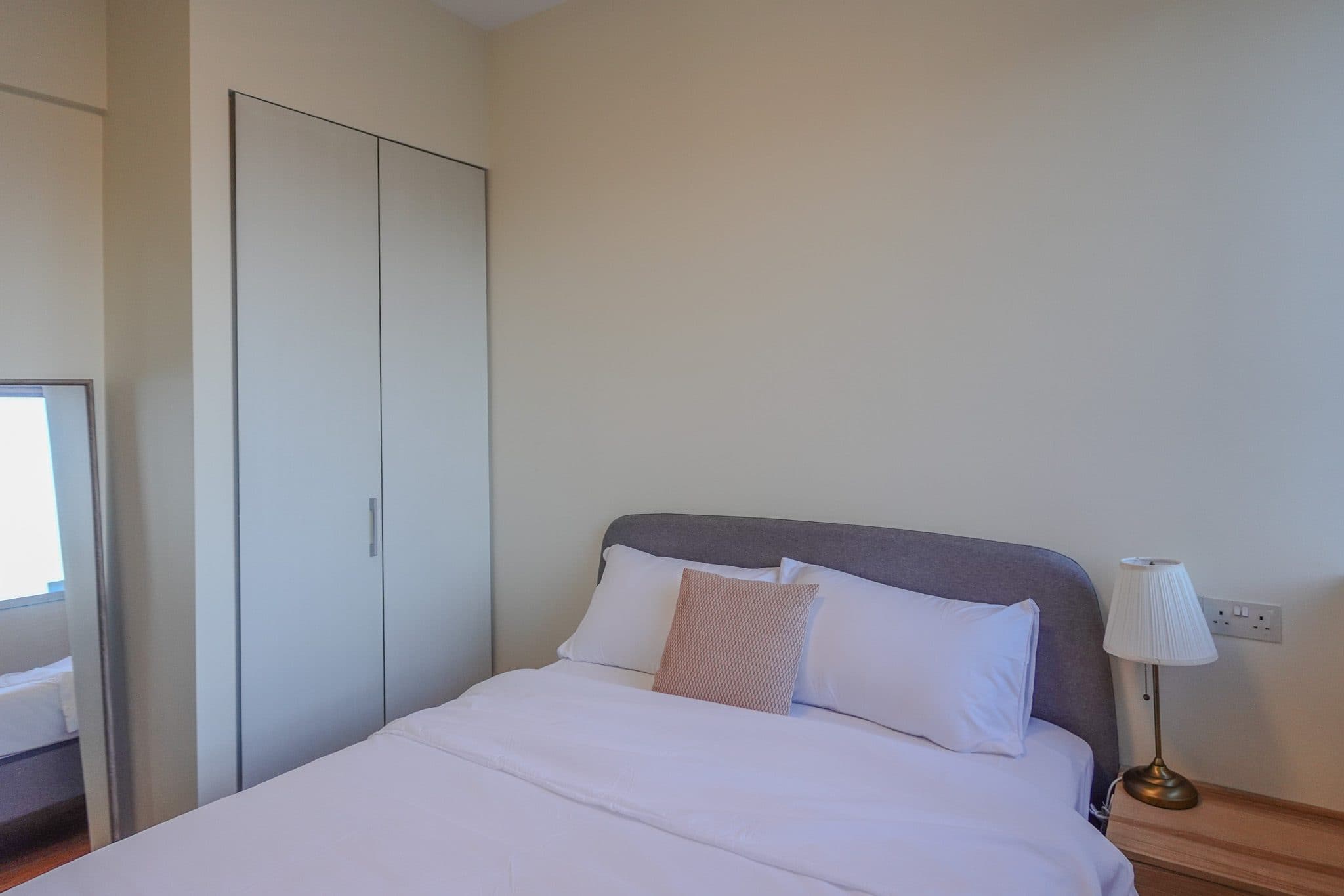 Kerrisdale – Airy Abode - DELUXE ROOM A 2