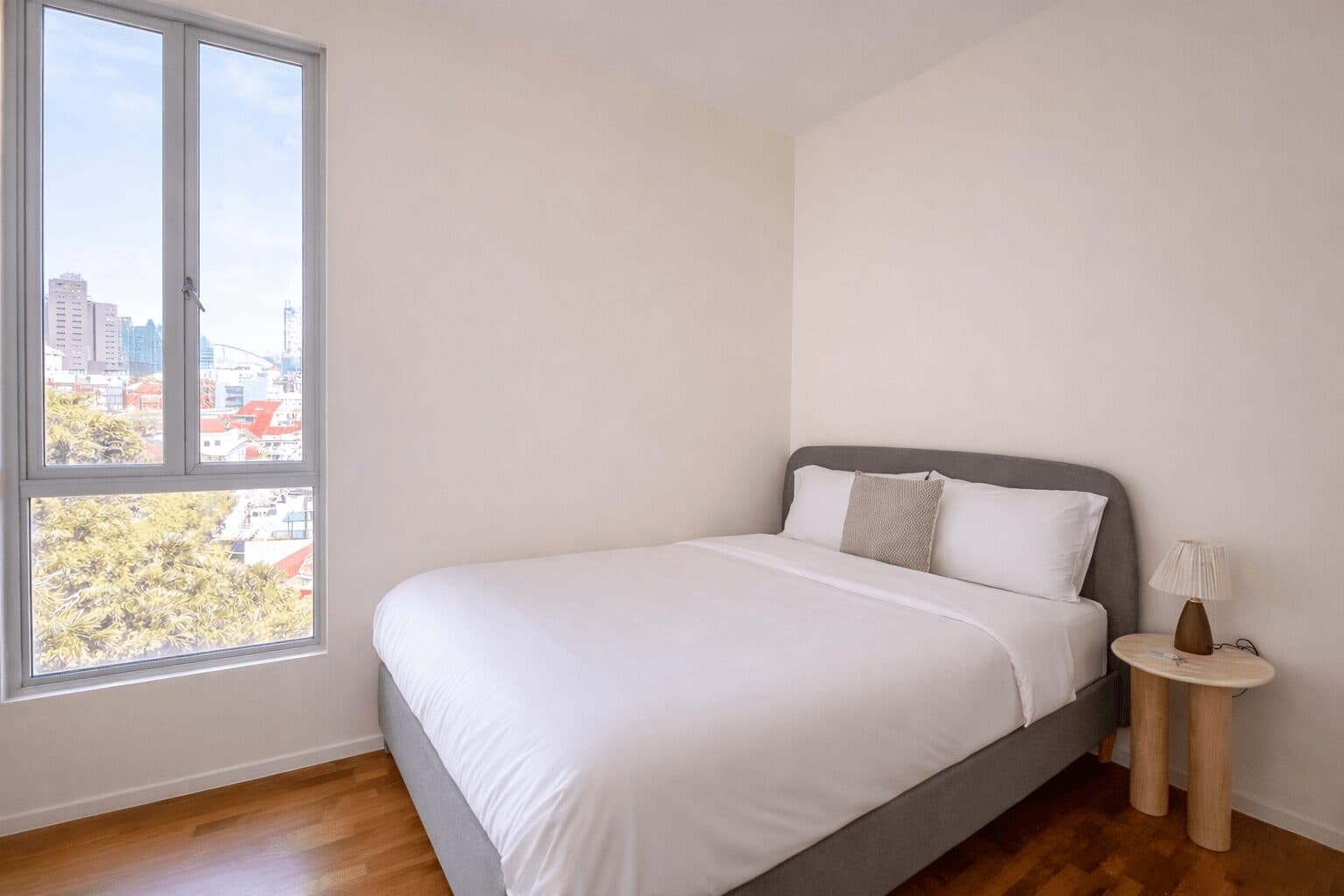 Kerrisdale – Airy Abode - DELUXE ROOM B