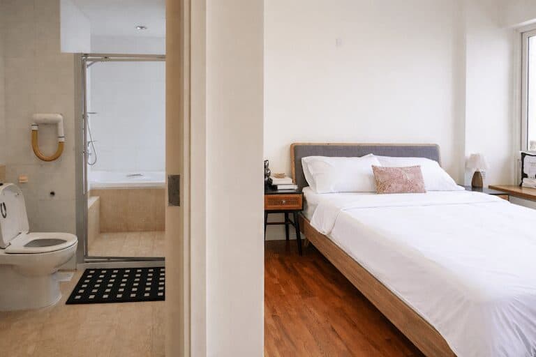 Kerrisdale – Airy Abode - EXECUTIVE SUITE 3