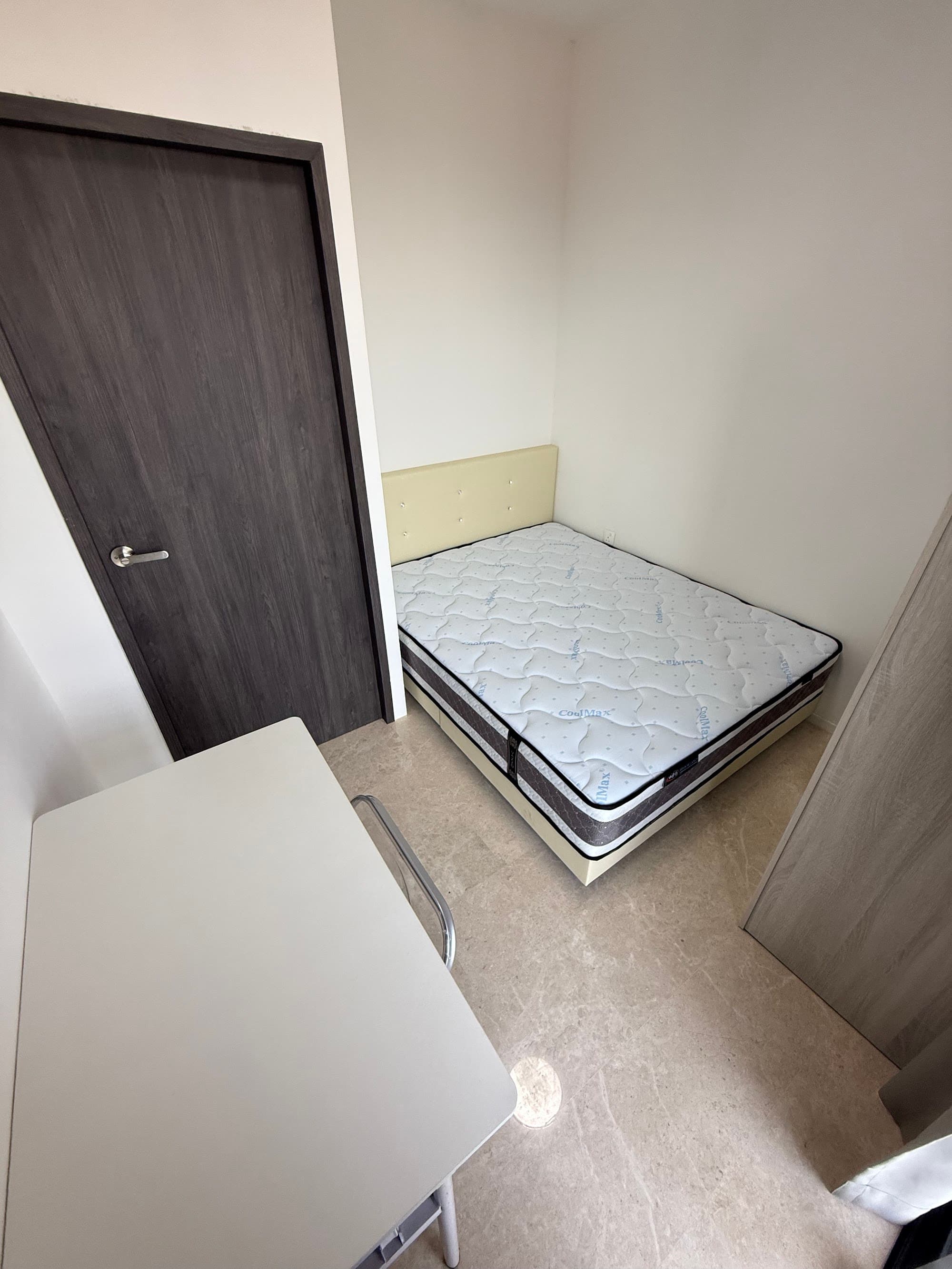 普通房带阳台 · 男生 · 学生房源