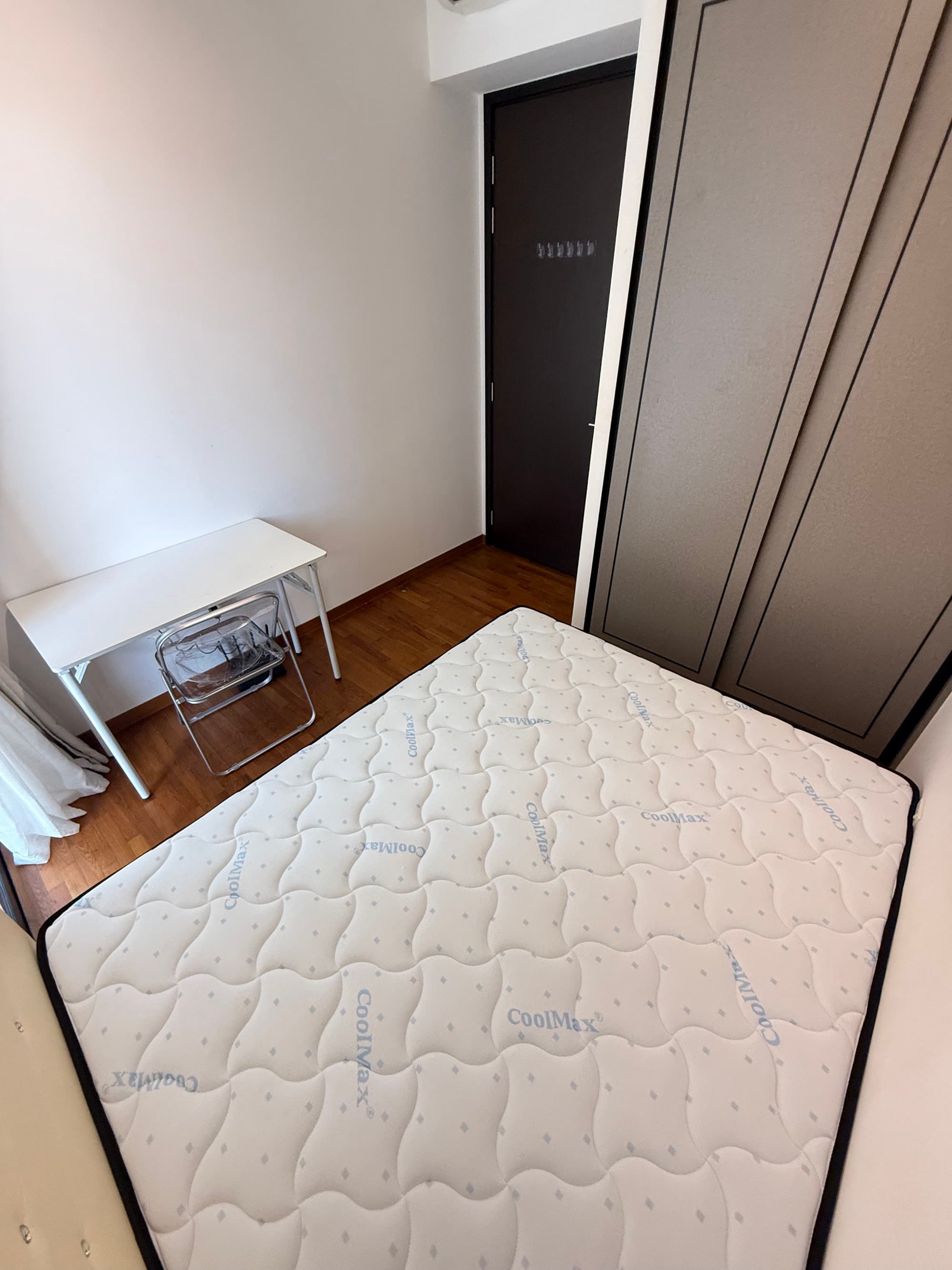 普通房 (共享阳台) · 男生 · 学生房源