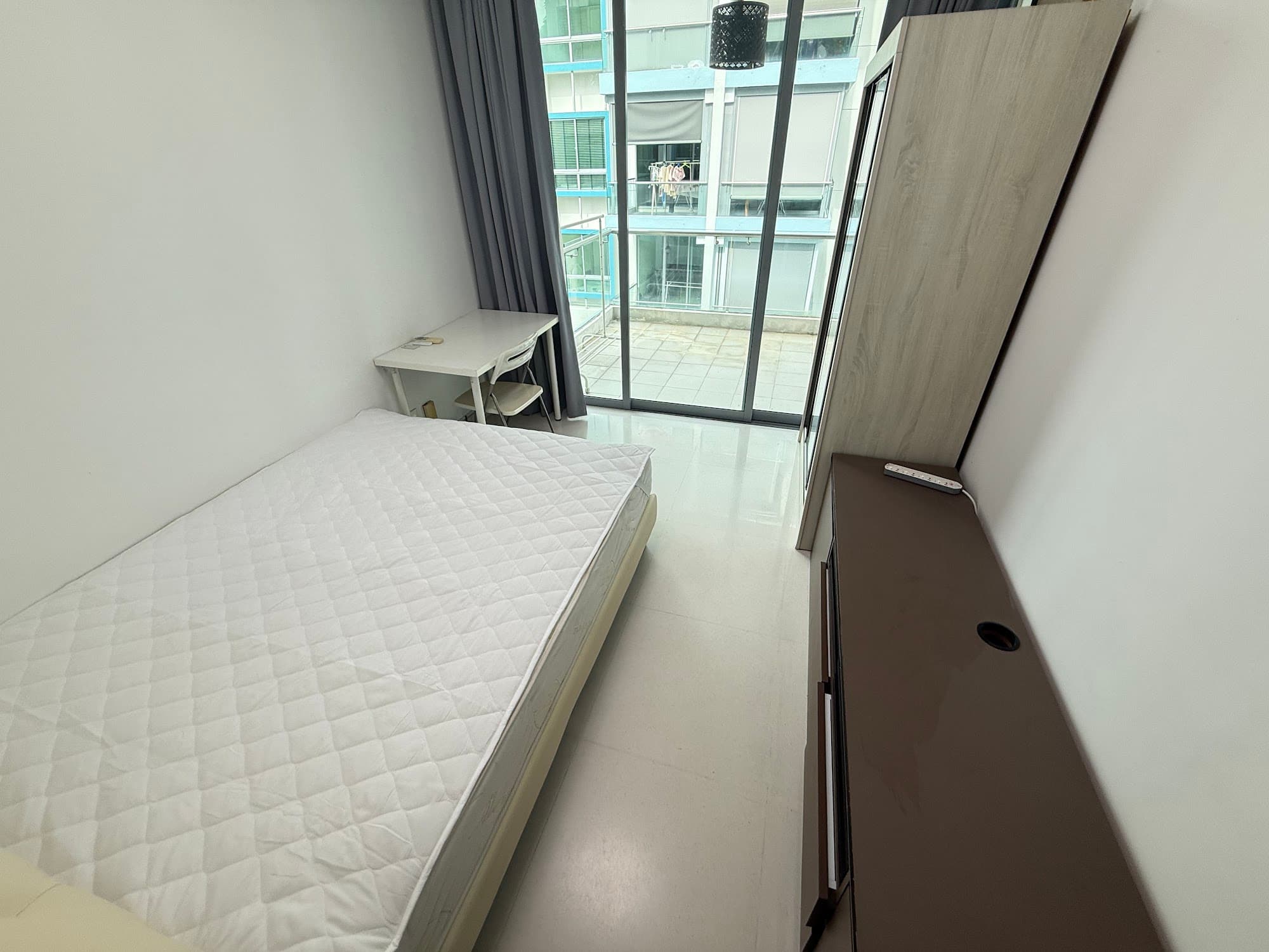 普通房带阳台 · 男生 · 学生房源