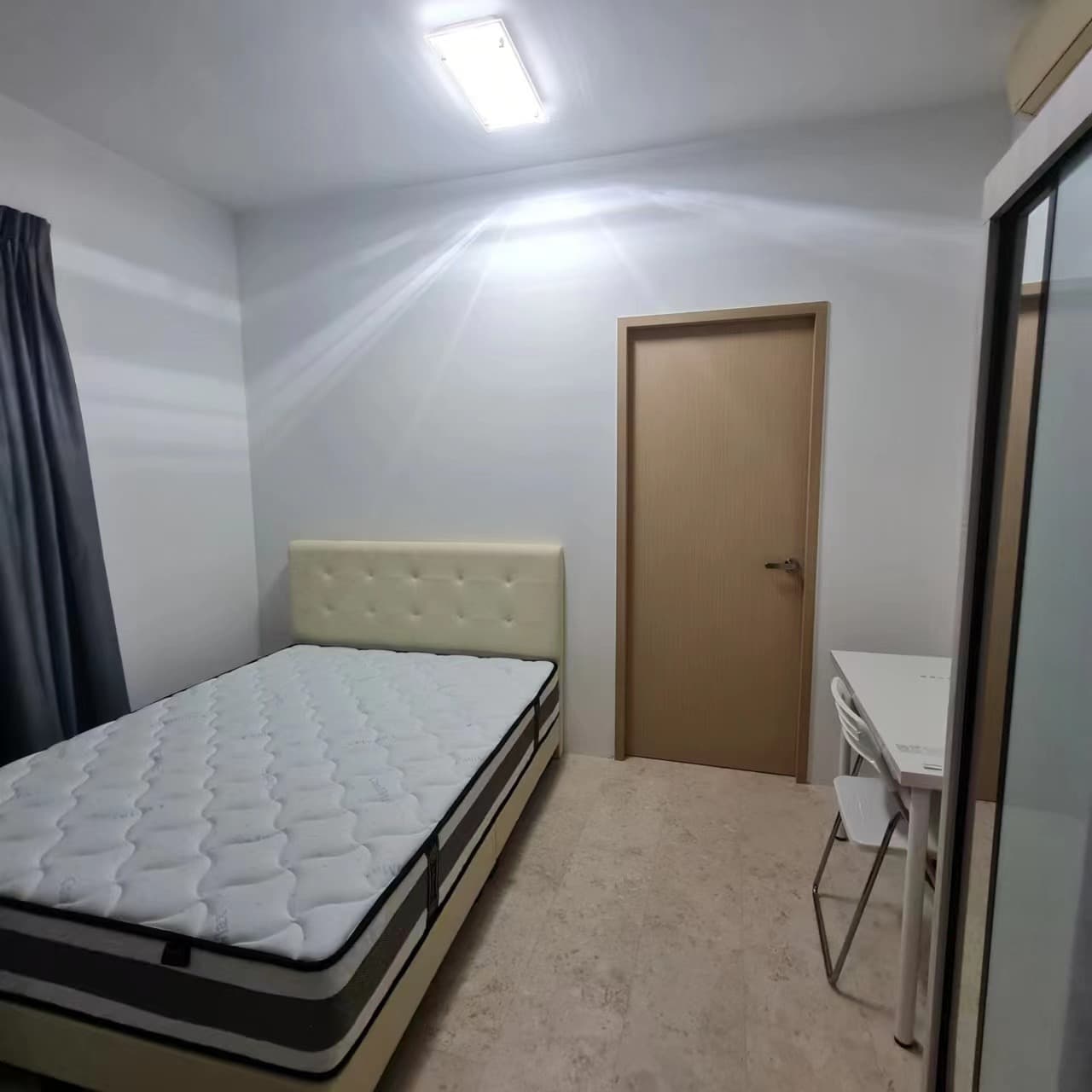 普通房带阳台 · 男生 · 学生房源 3