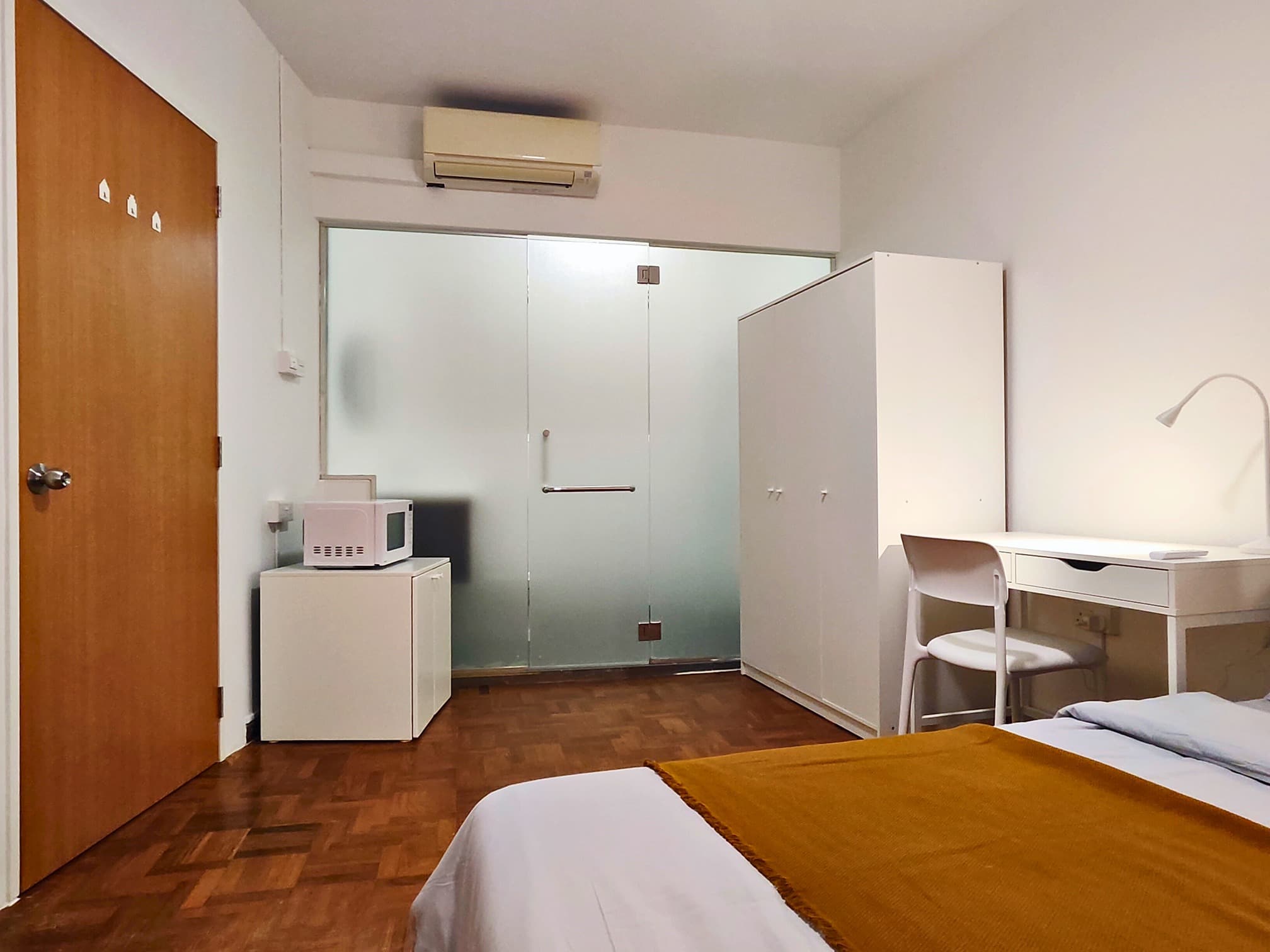 Master Ensuite 3