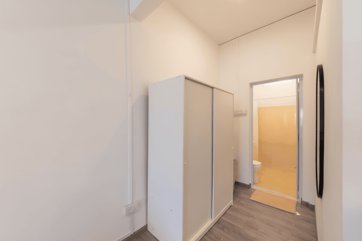 Master Ensuite Room 4