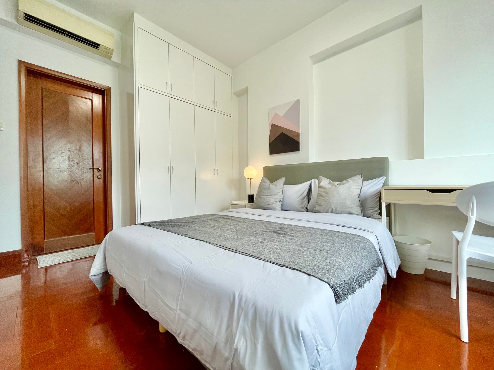 Master Ensuite 3