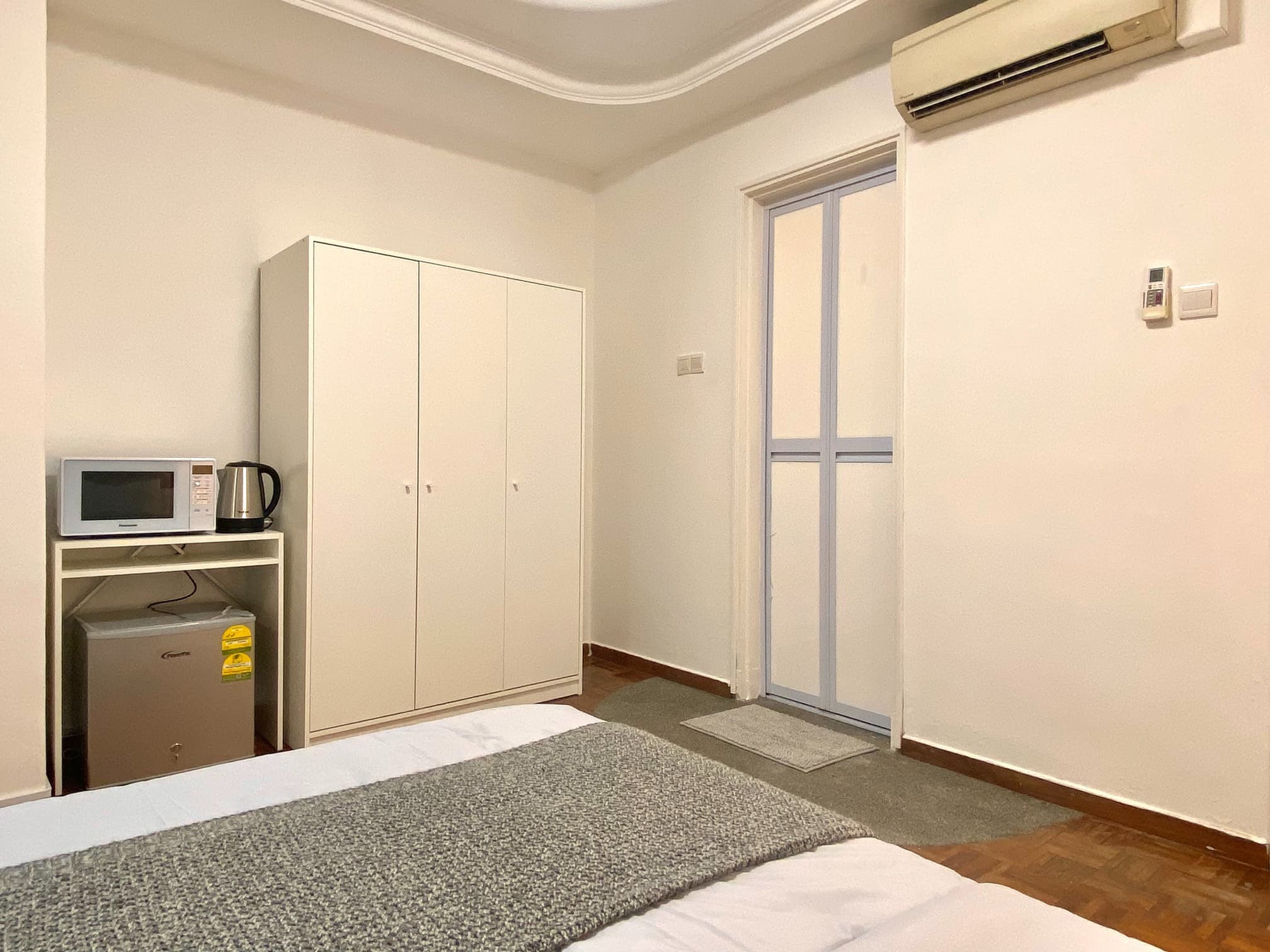 Master Ensuite 3