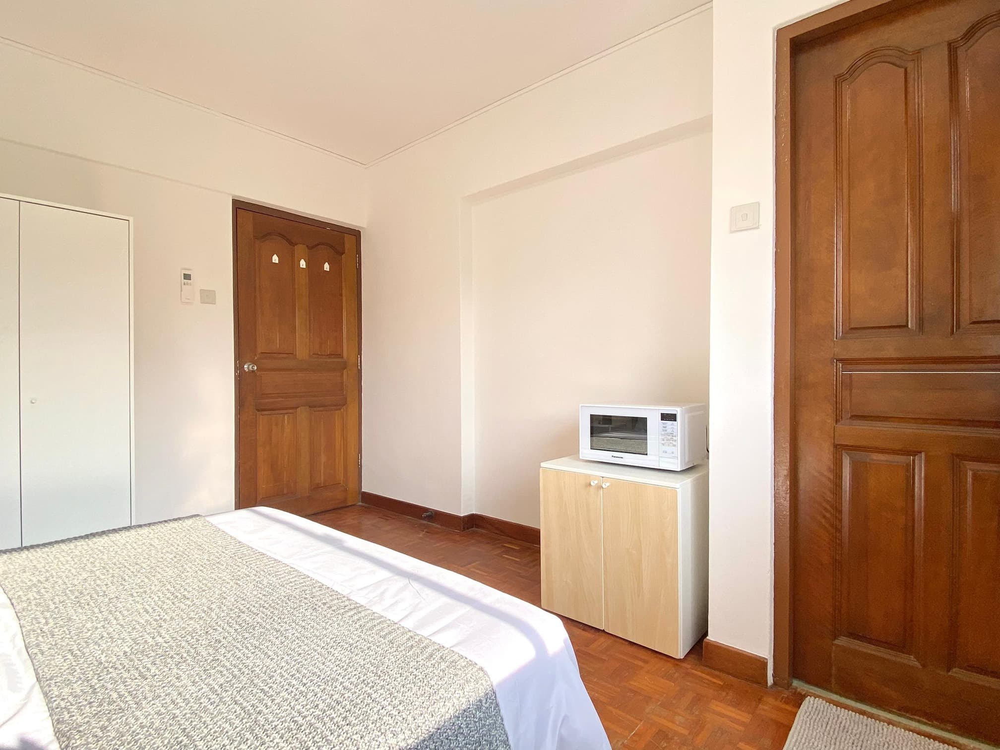 Master Ensuite 3