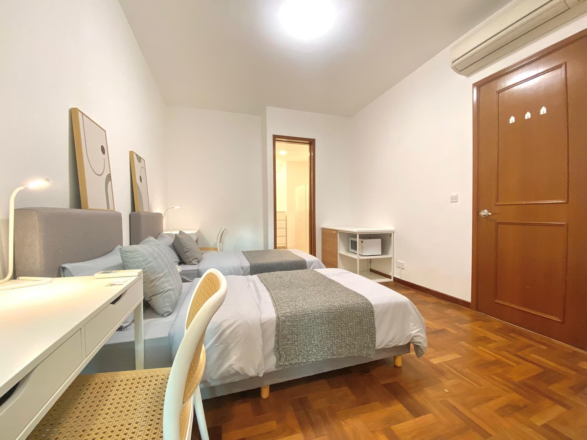 Master Ensuite 3
